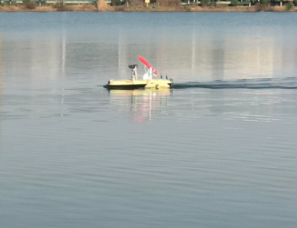 <b>世隆科技為某邊防部隊(duì)研發(fā)的新型SL-P無(wú)人巡邏救援船順利交付</b>